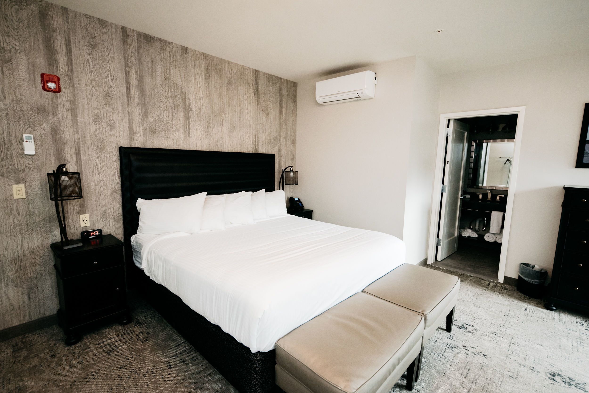 standard room, 1 king bed | premium bedding, soundproofing, free wifi, bed sheets