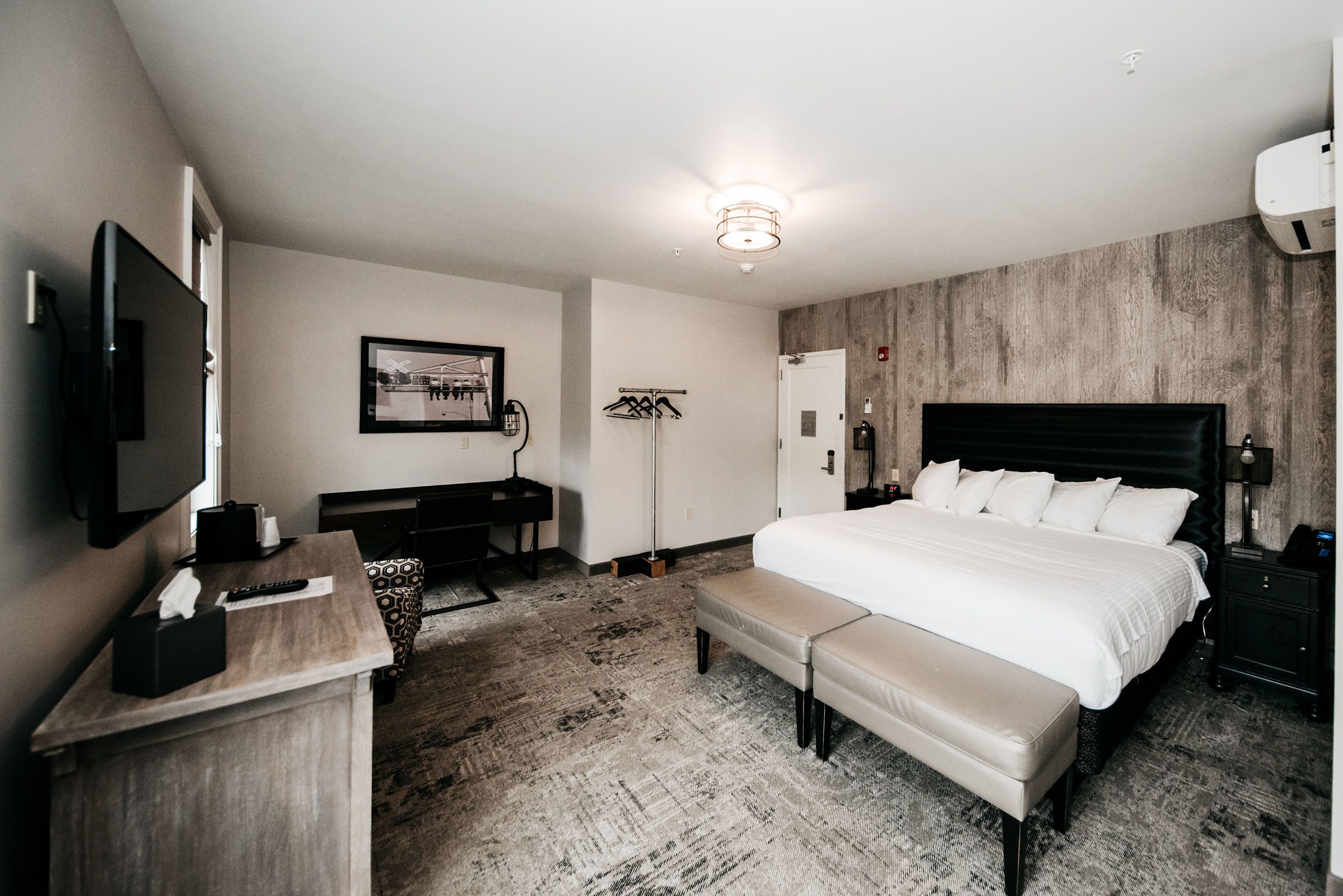 premium bedding, soundproofing, free wifi, bed sheets