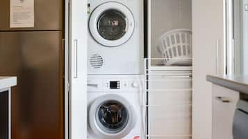 Huoneisto, 3 makuuhuonetta, 2 kylpyhuonetta | Pyykkitupa