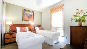 2 Bedroom Villa with 1 Bathroom | 2 bedrooms, blackout drapes, iron/ironing board, free cribs/infant beds