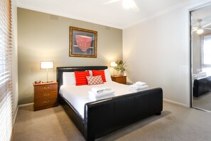 2 Bedroom Villa with 1 Bathroom