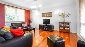 Unclassified image, 3 of 18, button - Boutique Stays - Sandyside 3 (Sandringham)