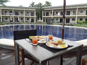 Daily continental breakfast for a fee - Malinawon Resort (Panglao)