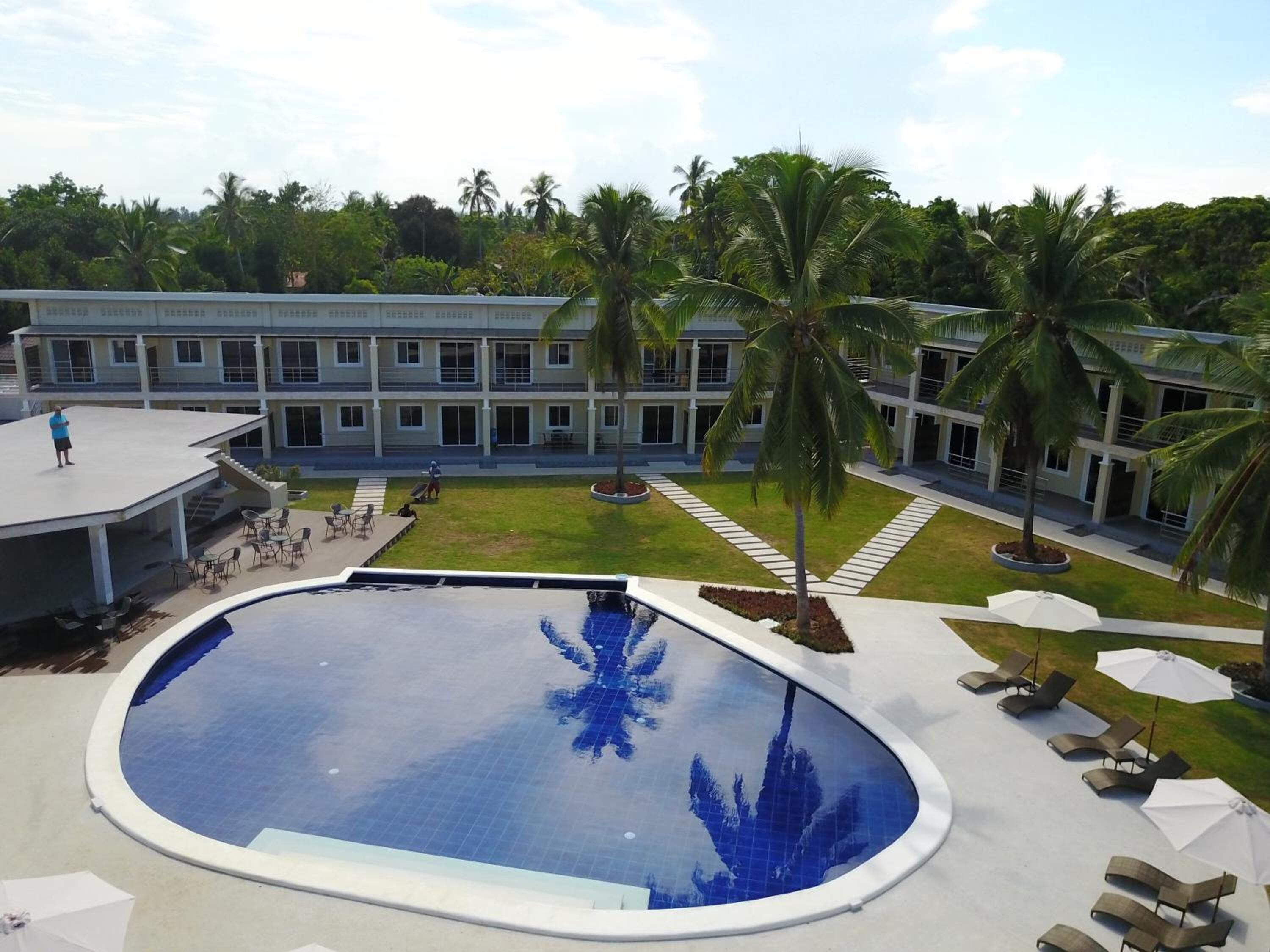 outdoor pool, pool loungers