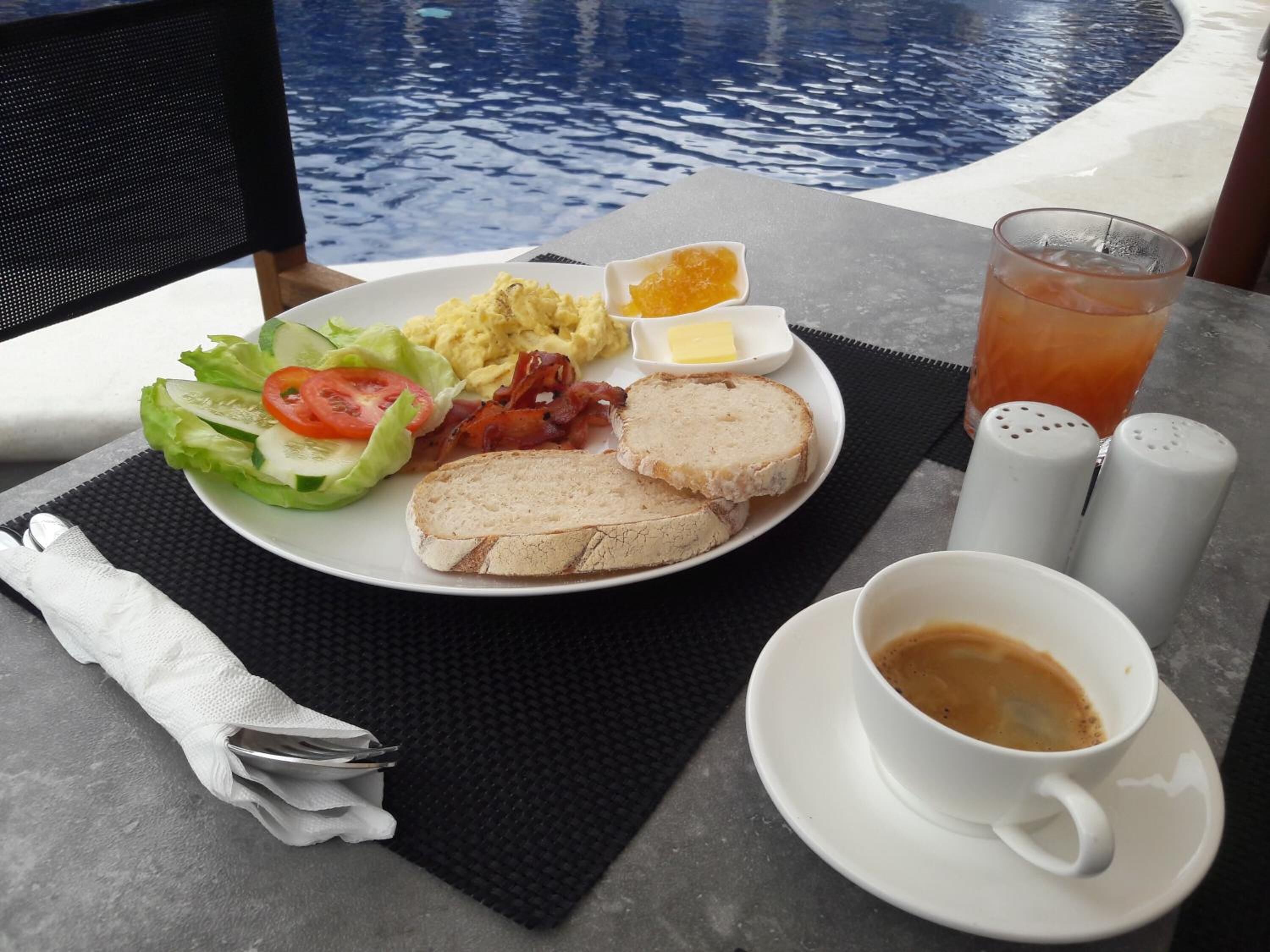 daily continental breakfast (php 250 per person)