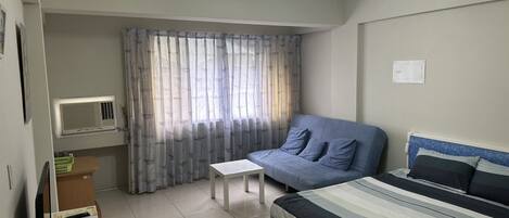 Standard Double Room | Desk, blackout drapes, free WiFi