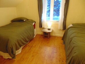 Hus Deluxe - 3 sovrum - kök | 3 sovrum, sängtillbehör av högsta kvalitet, duntäcken och bäddmadrasser