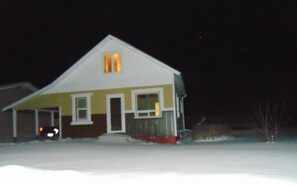 Exterior - Just You Vacation Home (Gilbert Plains)