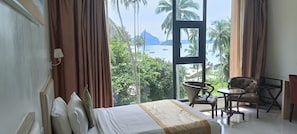 Minibar, in-room safe, desk, free WiFi - One El Nido Suite (El Nido)