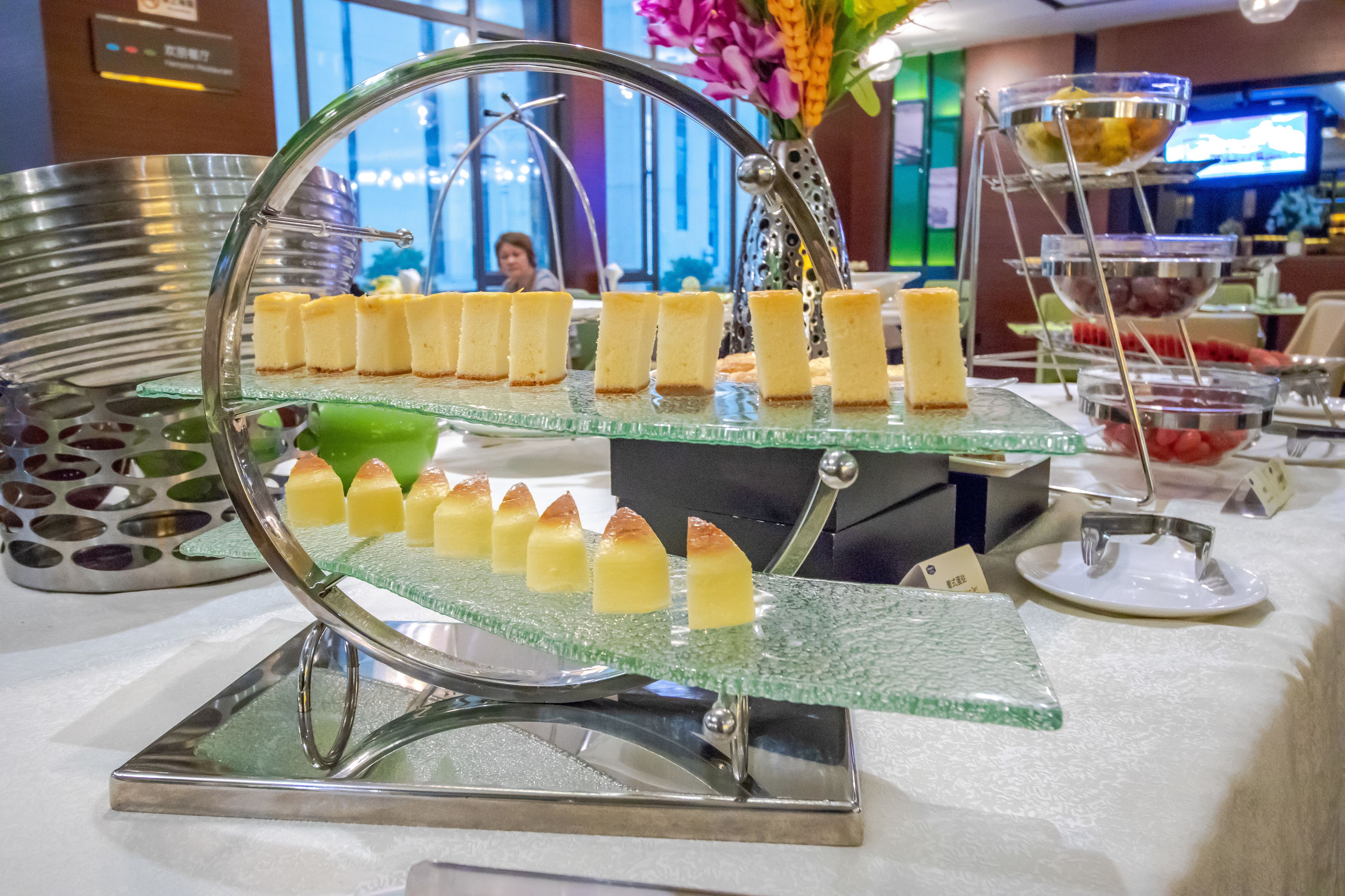 daily buffet breakfast (cny 88 per person)