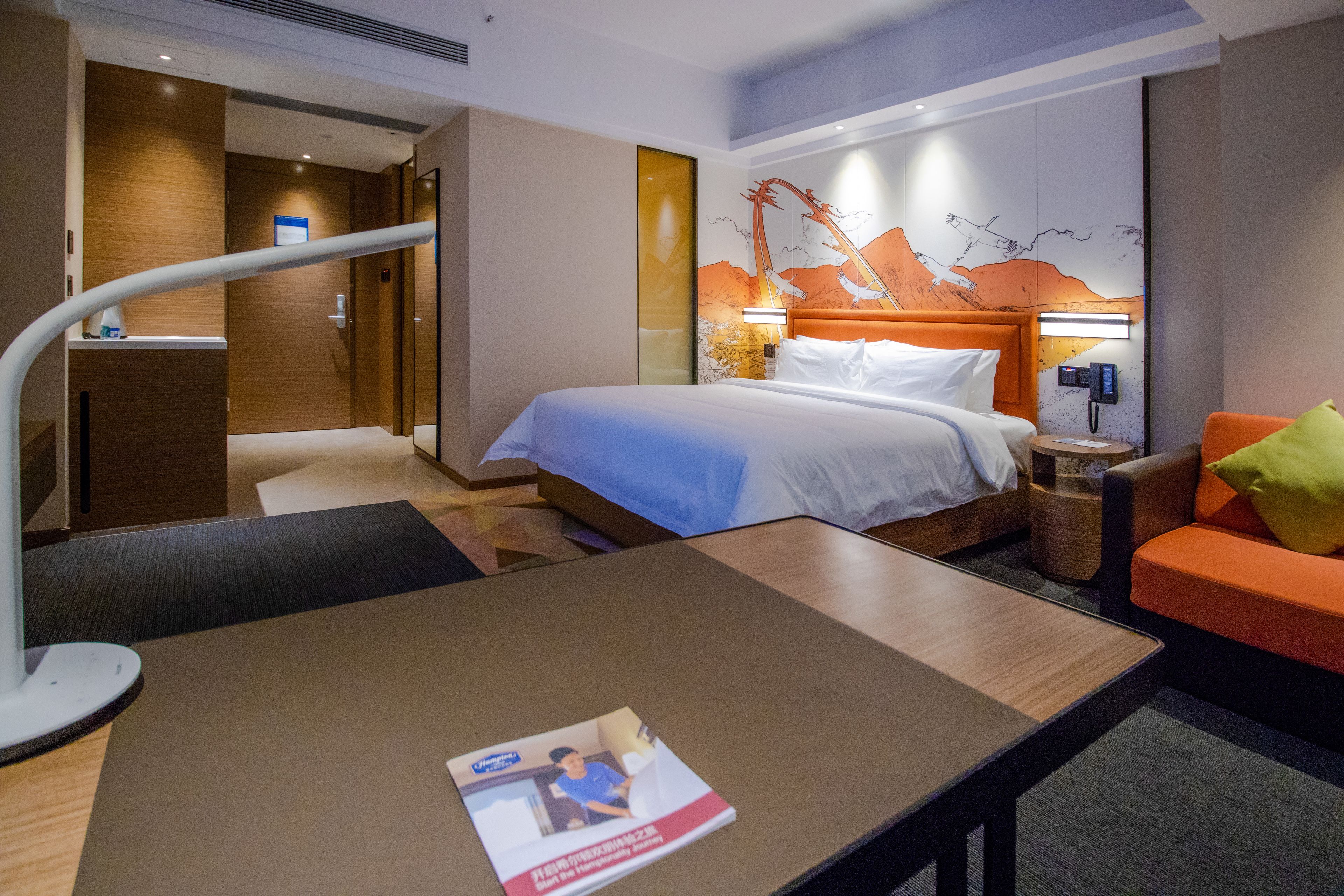 premium room | down duvets, minibar, desk, blackout curtains