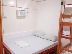 Deluxe Room | In-room safe, free WiFi - Emok's Guest House - Hostel (Moalboal)