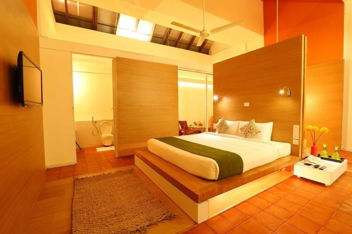 Deluxe Room | 1 dormitorio, minibar, caja fuerte y escritorio