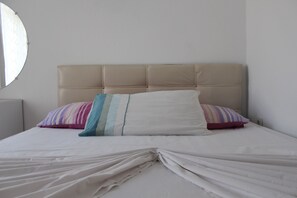 Apartment, 2 Bedrooms | Premium bedding, desk, soundproofing, free WiFi