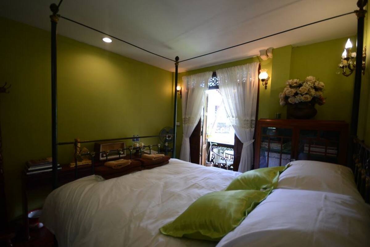 Deluxe Double Room with Balcony | Rollaway beds, free WiFi