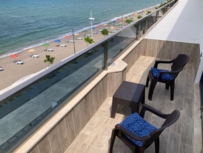 Deluxe-dobbeltværelse - boblebad - havudsigt | Udsigt fra balkon