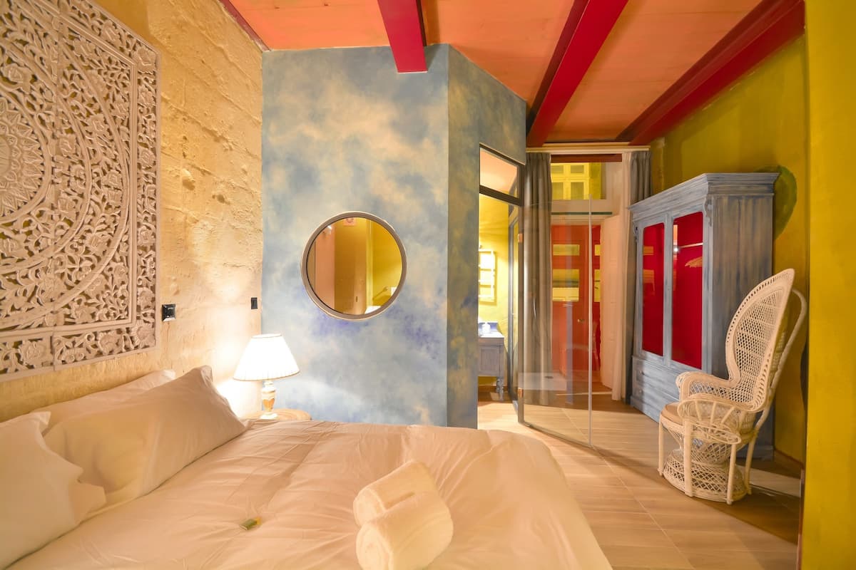 1 bedroom, in-room safe, iron/ironing board, free wifi