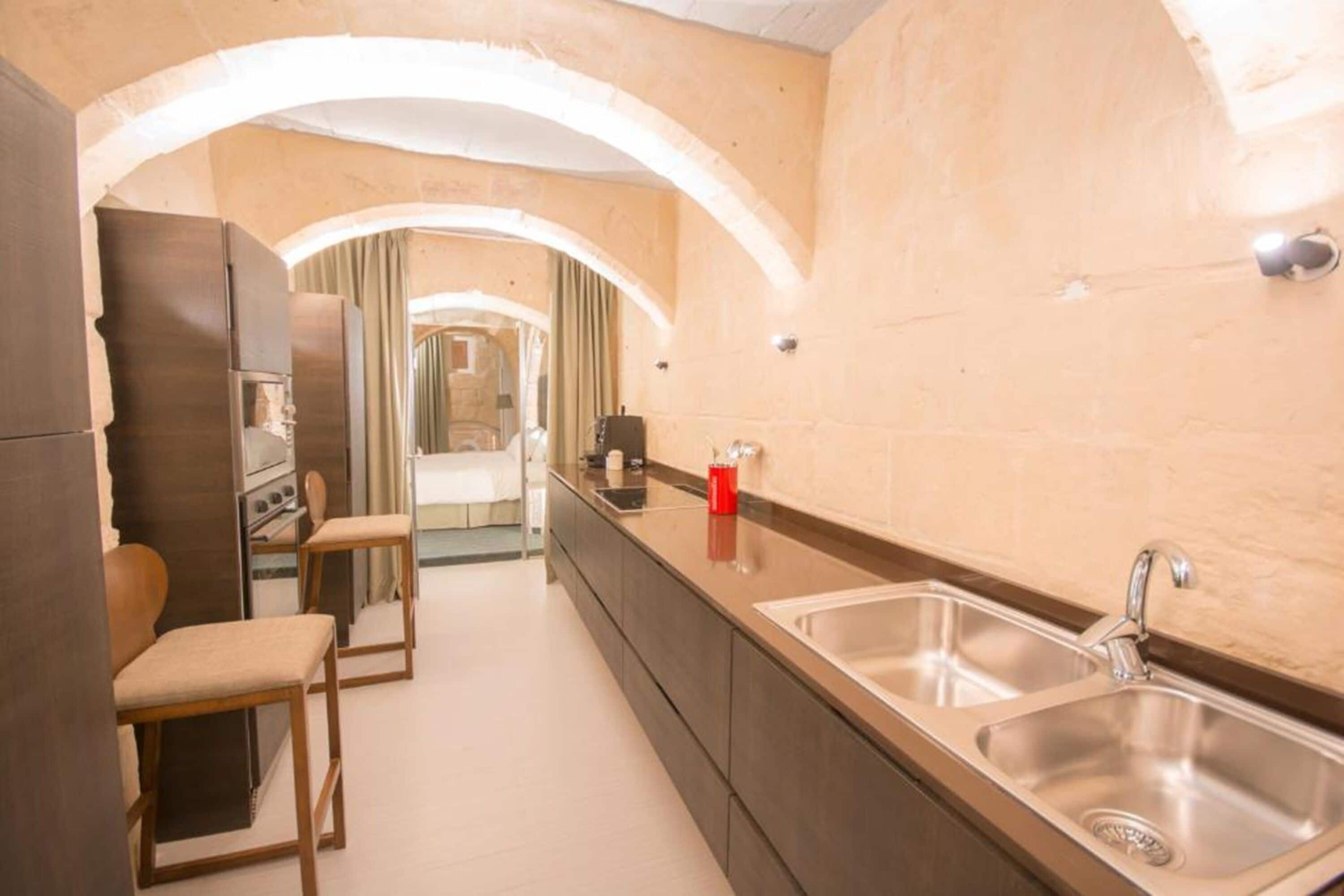 deluxe apartment | private kitchen | coffee/tea maker