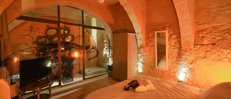 1 chambre, coffres-forts dans les chambres, fer et planche Ă repasser
