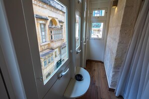 Free minibar, in-room safe, blackout drapes, iron/ironing board - The Vincent Boutique Hotel, BW Premier Collection (Valletta)