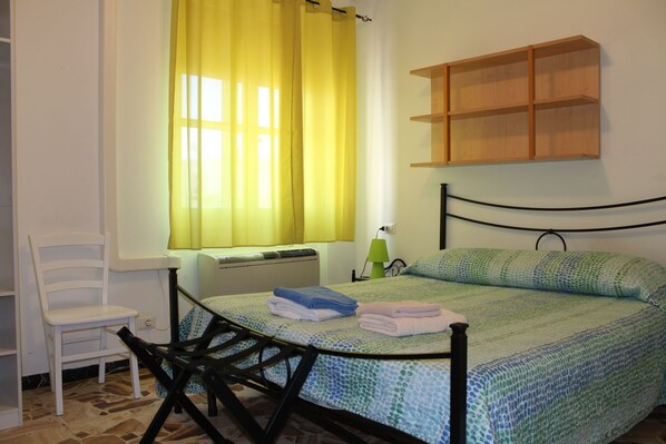 Double Room, Private Bathroom (3rd floor - no lift) | Wi-fi percuma