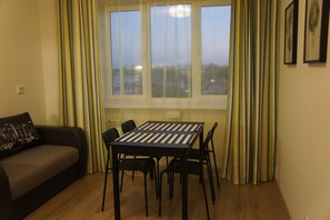 全景公寓, 1 間臥室, 城市景 | 私人廚房 | 雪櫃、微波爐、咖啡機/沖茶器、電熱水壺