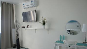 Superior Apartment, 1 bedroom, 2 single beds | Room amenity