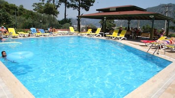 Outdoor pool, sun loungers