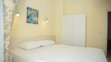 Apartamento, en la zona del jardín | 1 dormitorio, escritorio, ropa de cama