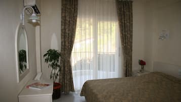Apartment, Garden Area | 1 bedroom, desk, bed sheets