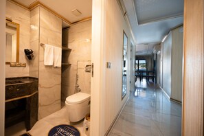 Family Condo, 3 Bedrooms, Sea View, Beachfront | Bathroom | Separate bathtub and shower, rainfall showerhead, hair dryer, slippers - Emirganli Suites (Sariyer)