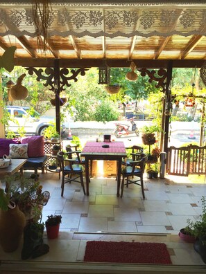 Lunch and dinner served, Turkish cuisine