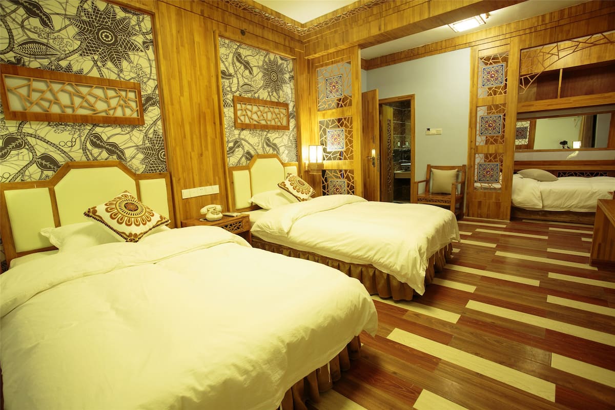 Triple Room | In-room safe, desk, blackout curtains, soundproofing