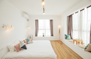 Family Suite with Mountain View | Blackout drapes, soundproofing, WiFi (free), individually decorated
