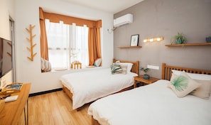 Standard Twin Room | Desk, blackout curtains, free WiFi