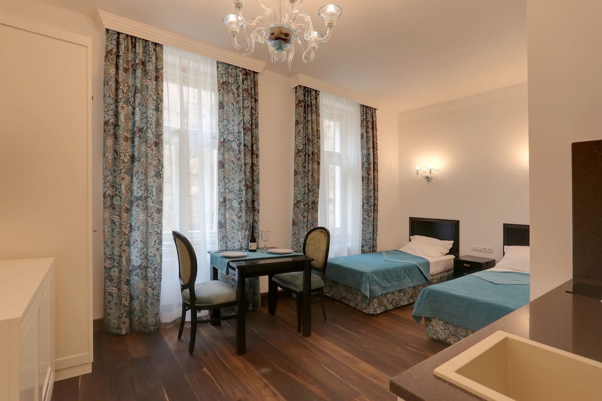 Classic Twin Room (with Kitchenette)