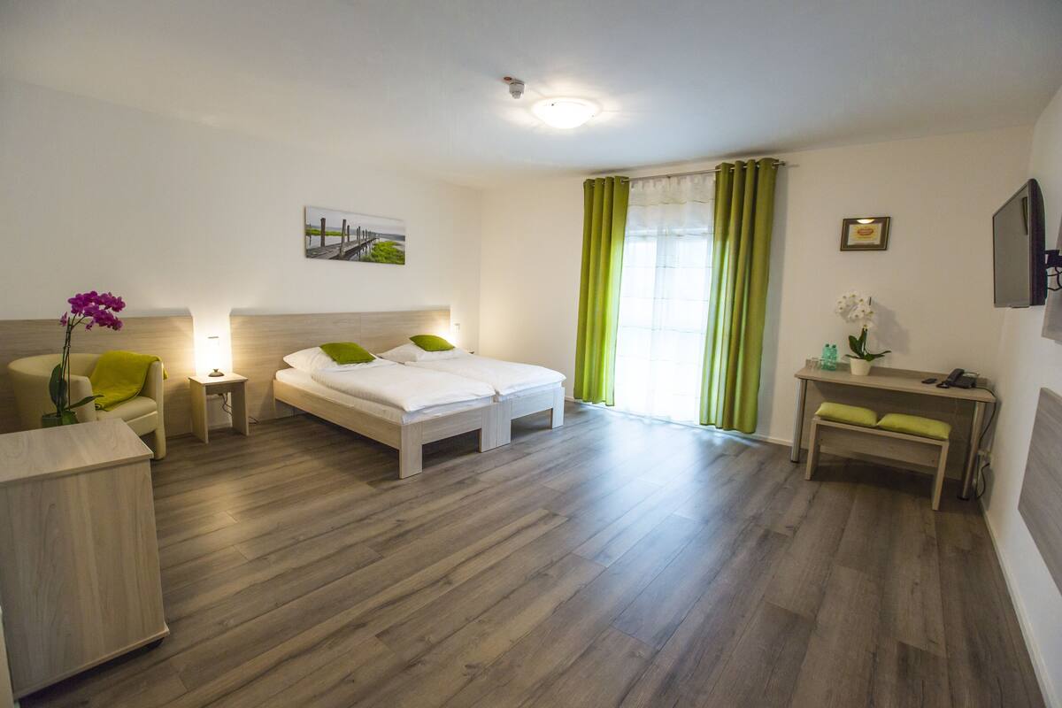 Double Room | Cribs (surcharge), rollaway beds (surcharge), WiFi (free)