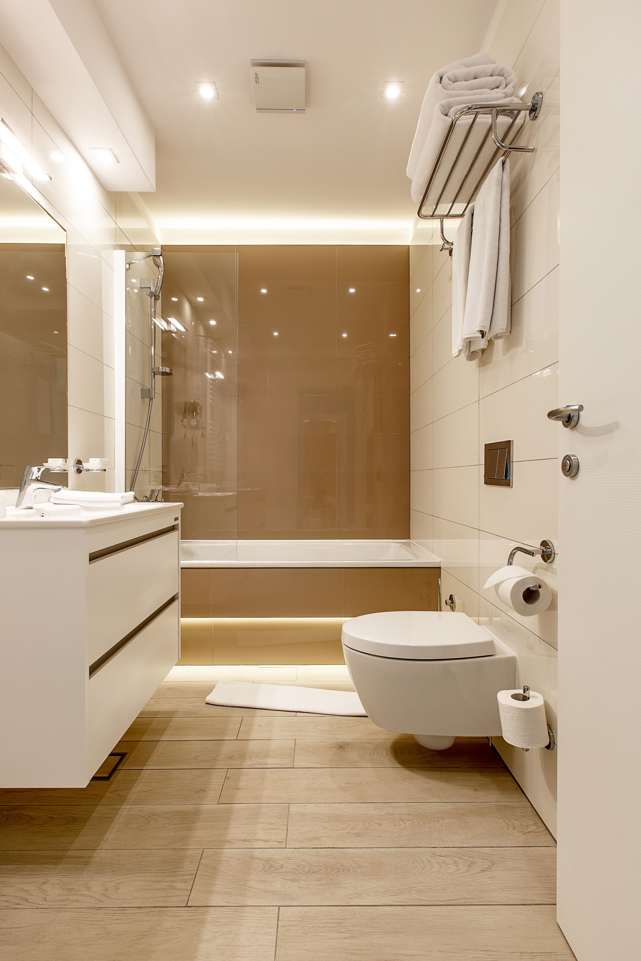 family studio, city view | bathroom | free toiletries, hair dryer, towels