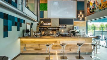 Bar (in der Unterkunft)