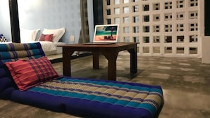 واي فاي مجانًا وملاءات أسرّة