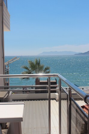 Standard Triple Room, Sea View | Balcony - Hotel Berlin (Fethiye)