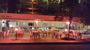 Breakfast, lunch and dinner served  - Hotel Berlin (Fethiye)