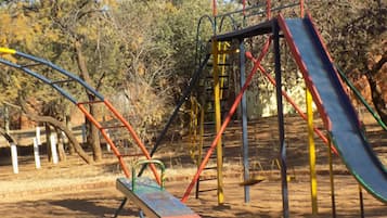 Children’s play area – outdoor