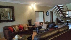 Family Chalet - Golden Leopard Resorts - Bakgatla Resort (Pilanesberg National Park)