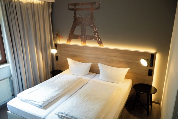 Double Room, 1 King Bed