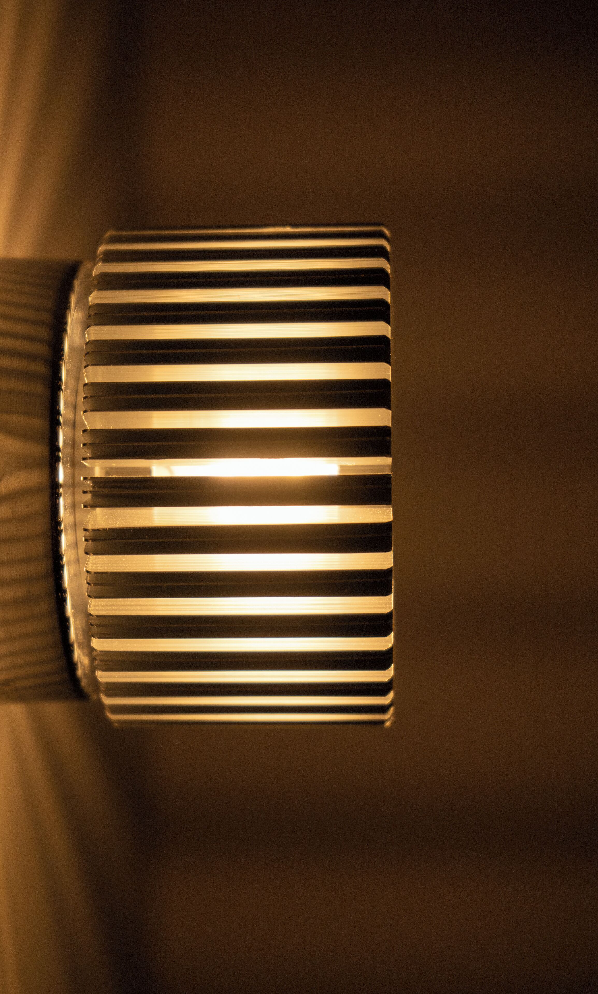 desk, free cots/infant beds, free wifi, bed sheets