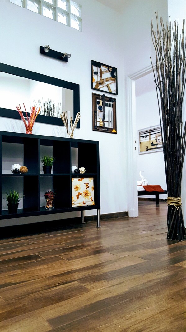 高級寢具、獨特設計、獨特裝修、書桌