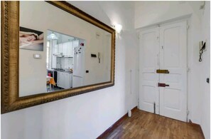 Interior entrance - JD Rome (Rome)