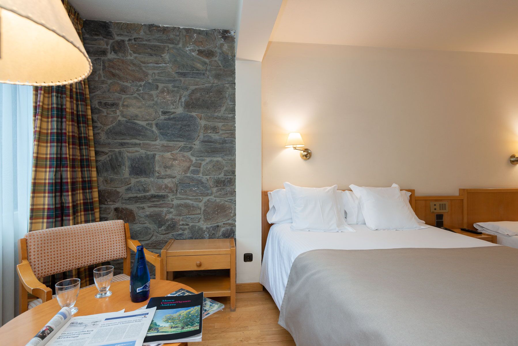 double room (extra bed) | in-room safe, desk, soundproofing, free wifi