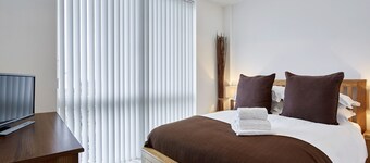 Skyline Plaza by Viridian Apartments